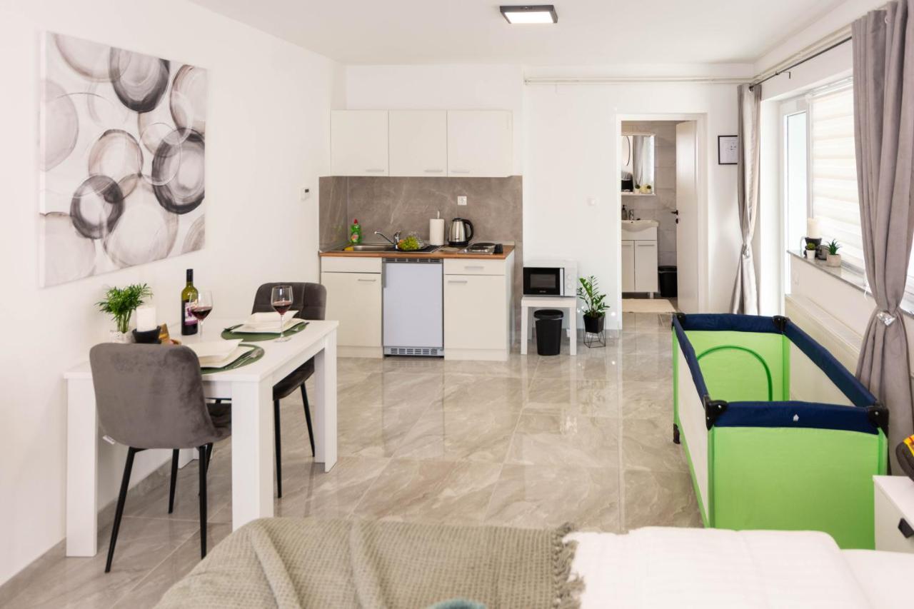 Apartmani Sun & Moon Bjelovar Exteriér fotografie